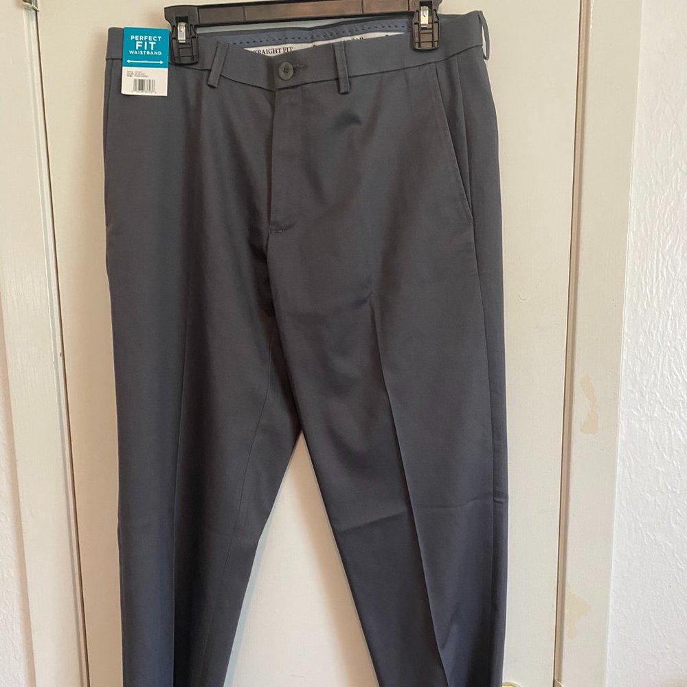 Haggar Men's Premium No Iron Straight Fit Pant